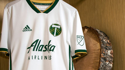 Camiseta Adidas MLS Portland Timbers Fútbol Alaska Airlines Blanca Verde