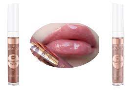 Brillo labial color nude con efecto refrescante y manteca de karité